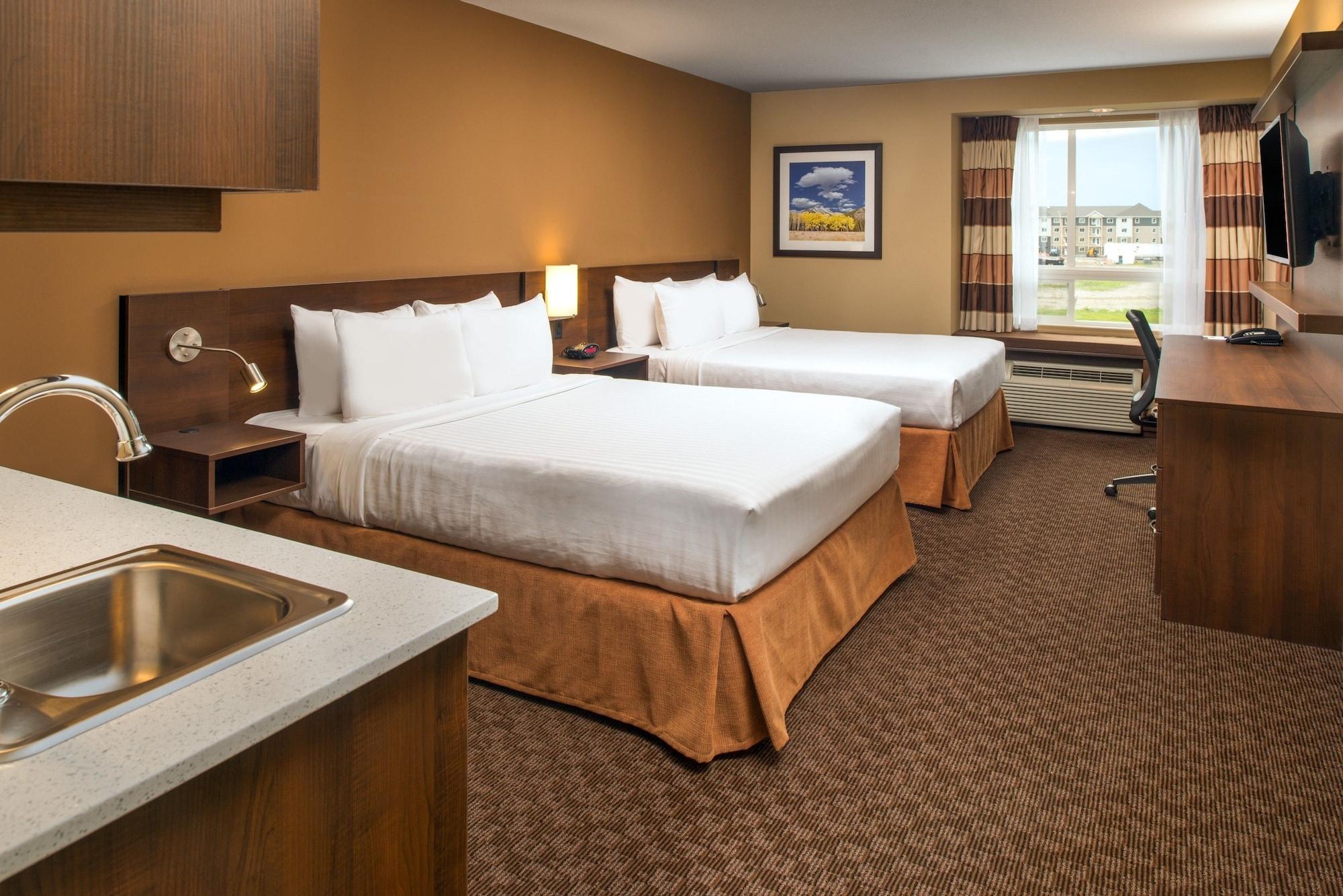 Microtel Inn & Suites By Wyndham Red Deer Exterior foto